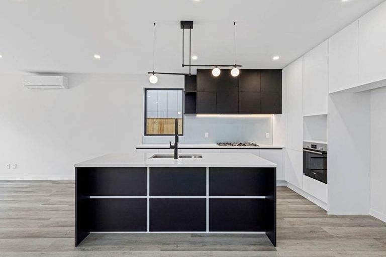 Photo of property in 29 Bronzewater Drive, Silverdale, 0932