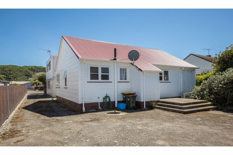 Photo of property in 26 Biddle Crescent, Taita, Lower Hutt, 5011