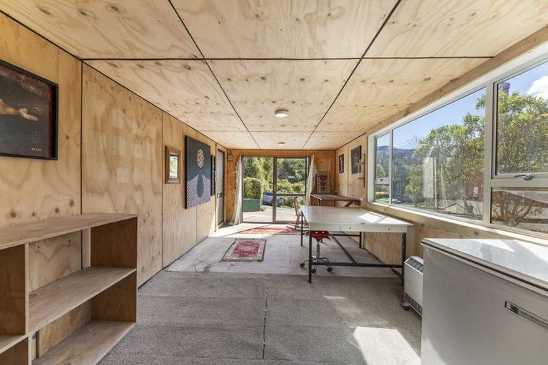 Photo of property in 2 Fraser Street, Roseneath, Port Chalmers, 9023
