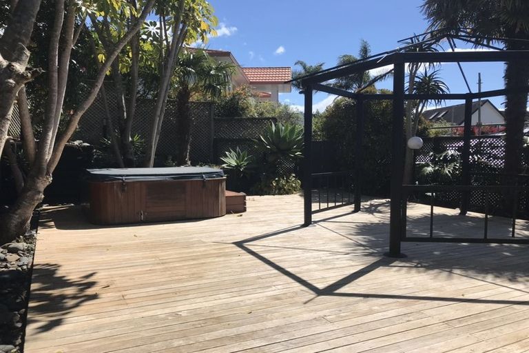 Photo of property in 62 Redwing Street, Browns Bay, Auckland, 0630