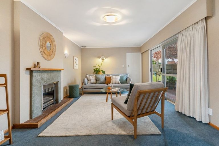 Photo of property in 1/31 Alamein Avenue, Belmont, Auckland, 0622