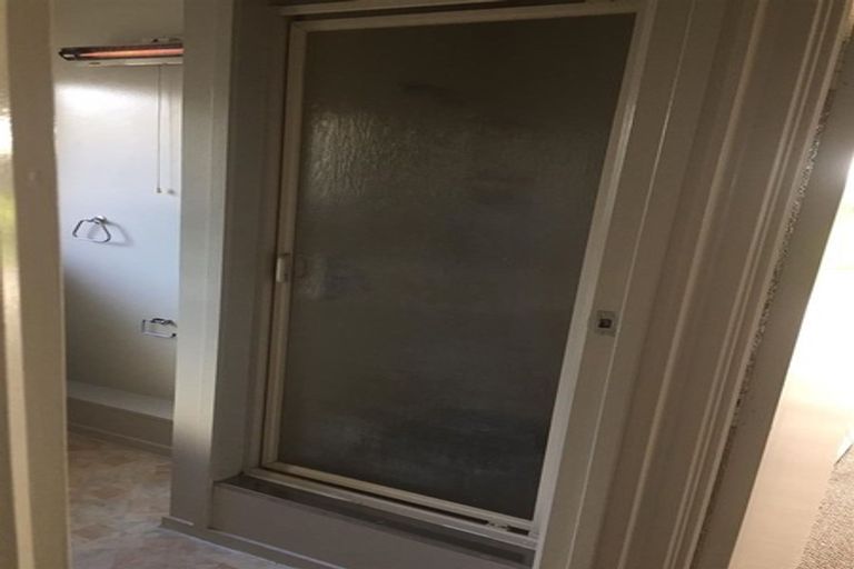 Photo of property in 2/17a Omana Road, Papatoetoe, Auckland, 2025