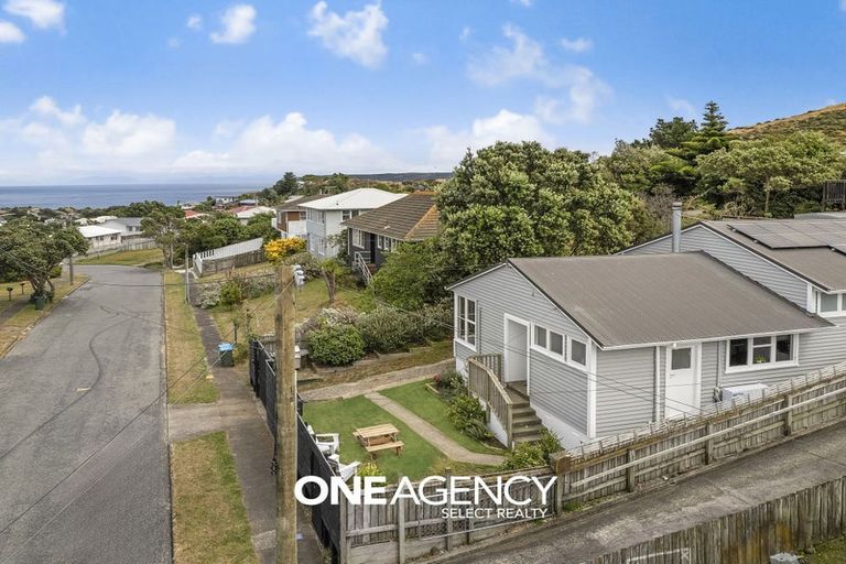 Photo of property in 50 Owhiti Street, Titahi Bay, Porirua, 5022