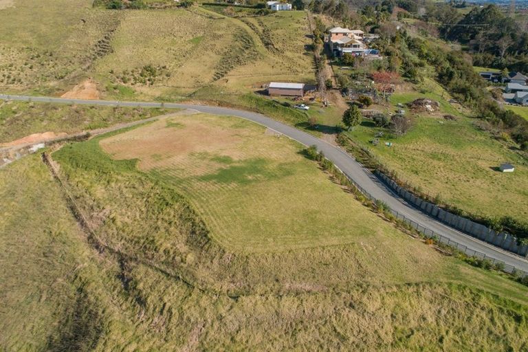 Photo of property in 1 Te Auhi Way, Welcome Bay, Tauranga, 3112