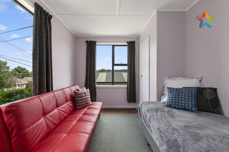 Photo of property in 1/186 Whites Line East, Waiwhetu, Lower Hutt, 5010