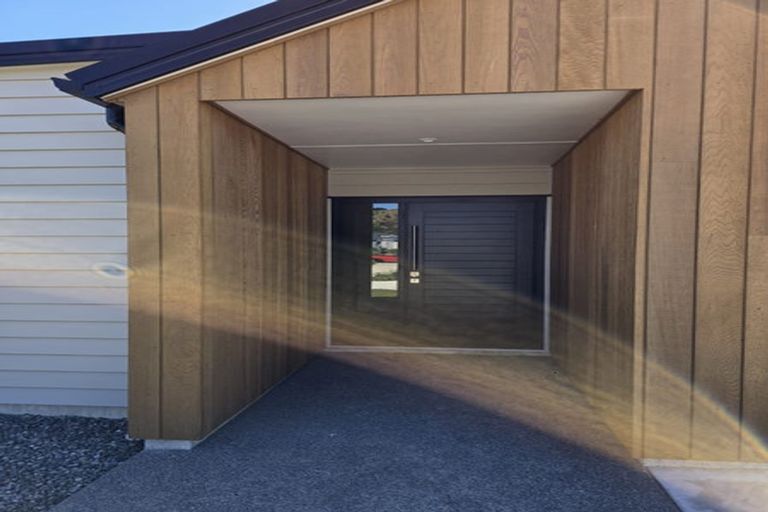 Photo of property in 19 Rotoiti Place, Paraparaumu, 5032