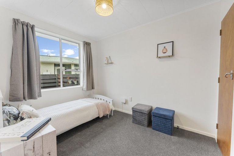 Photo of property in 256b Wellington Road, Wainuiomata, Lower Hutt, 5014