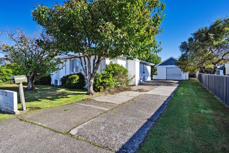 Photo of property in 220 Dome Street, Newfield, Invercargill, 9812