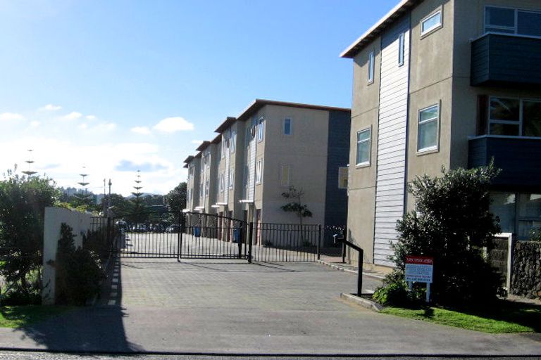 Photo of property in 43c Riverside Road, Orewa, 0931