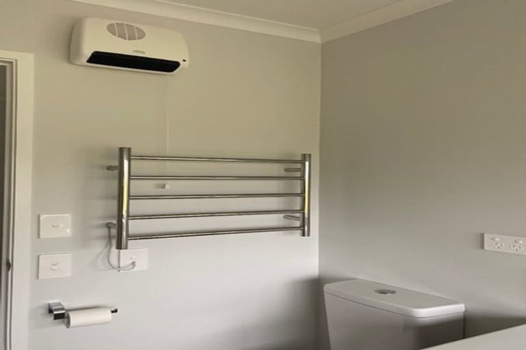 Photo of property in 59 Seagrass Place, Otaki Beach, Otaki, 5512