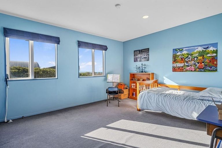 Photo of property in 4 Dunkeld Lane, Redcliffs, Christchurch, 8081