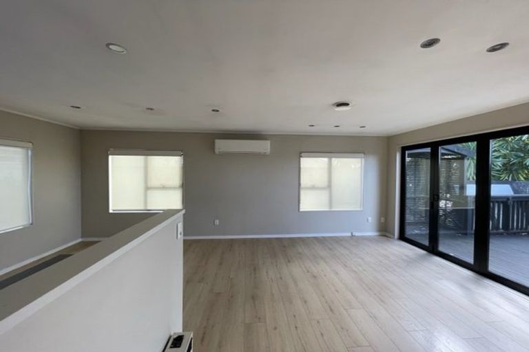 Photo of property in 49a Springfield Road, Morningside, Auckland, 1022