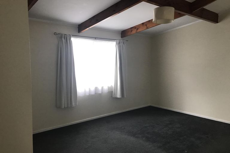 Photo of property in 2/48 Bellfield Road, Opaheke, Papakura, 2113