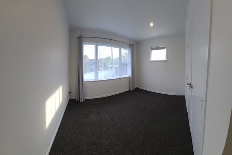 Photo of property in 8a Matama Road, Glen Eden, Auckland, 0602