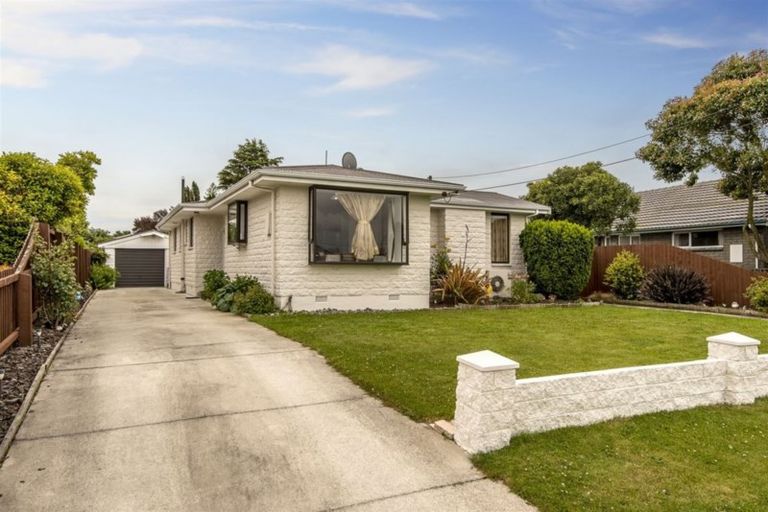 Photo of property in 12 Marshwood Place, Sockburn, Christchurch, 8042