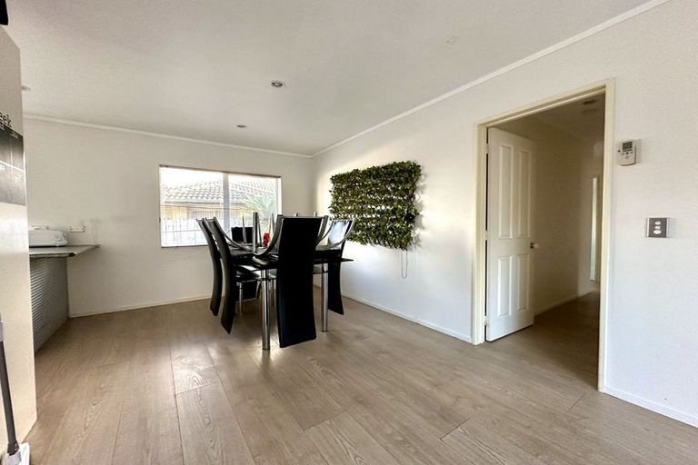 Photo of property in 22 Millstream Drive, Henderson, Auckland, 0610