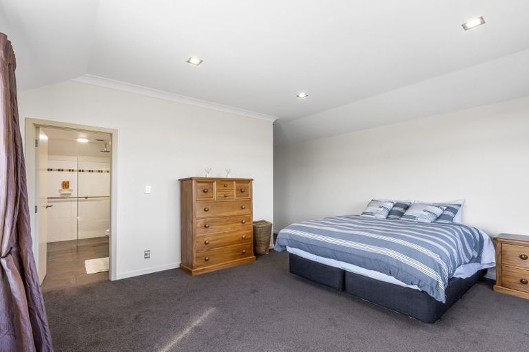 Photo of property in 1 Bancroft Place, Parklands, Christchurch, 8083