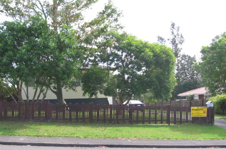 Photo of property in 17 Solar Road, Glen Eden, Auckland, 0602