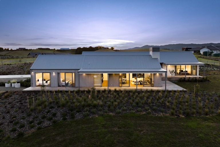 Photo of property in 6 Moya Drive, Matakana, 0985