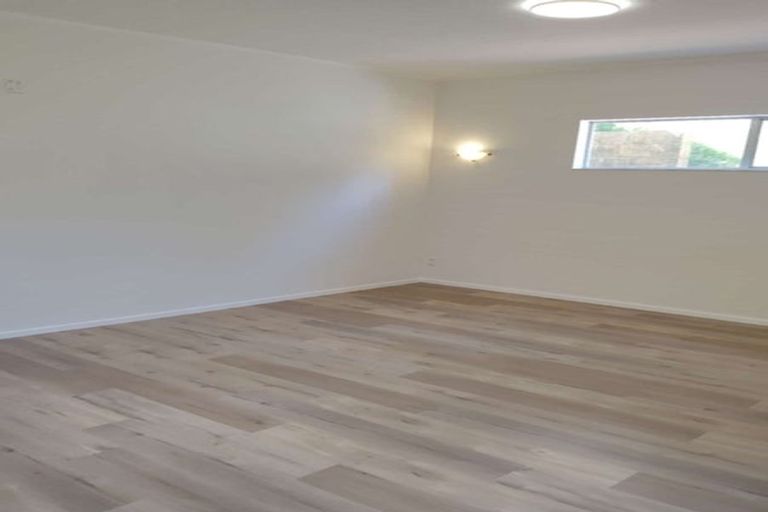 Photo of property in 4 Selwyn Avenue, Glen Eden, Auckland, 0602