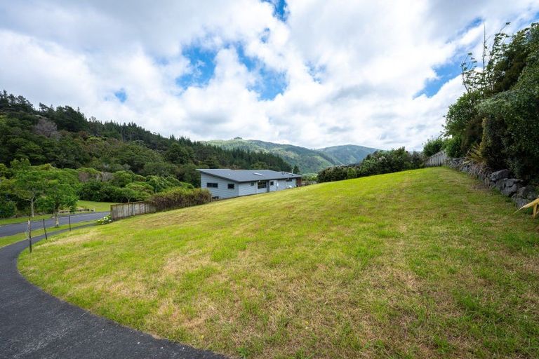 Photo of property in 17 Sylvan Way, Silverstream, Upper Hutt, 5019