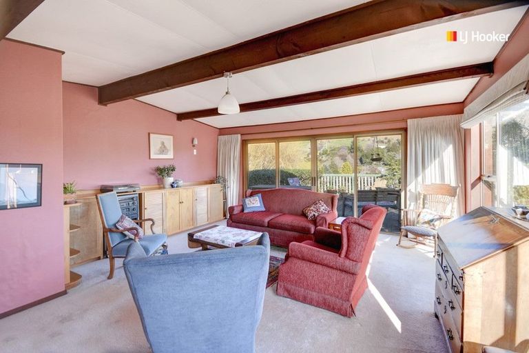 Photo of property in 8 Dickson Street, Macandrew Bay, Dunedin, 9014