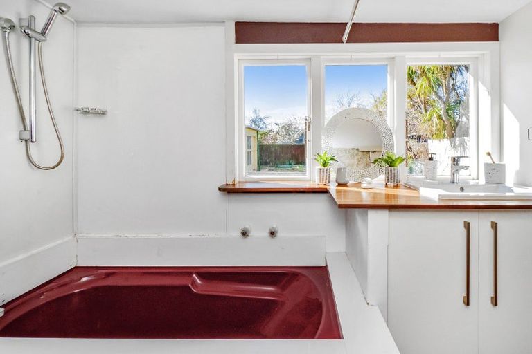 Photo of property in 20 Broadway Avenue, Waikuku Beach, 7473