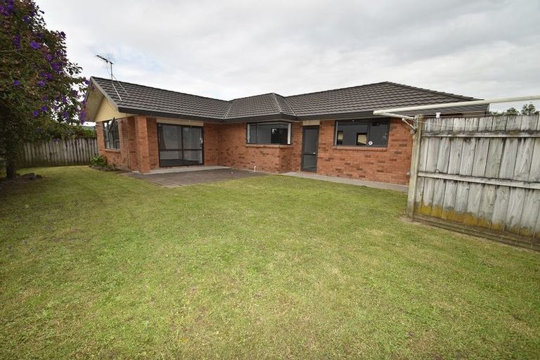 Photo of property in 10 Killeen Place, Flat Bush, Auckland, 2019