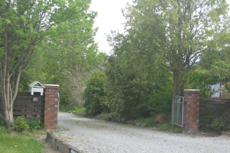 Photo of property in 16 Harewood Road, Oxford, 7430