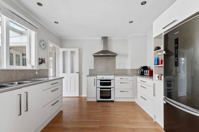 Photo of property in 1 Ngareta Road, Mourea, Rotorua, 3074