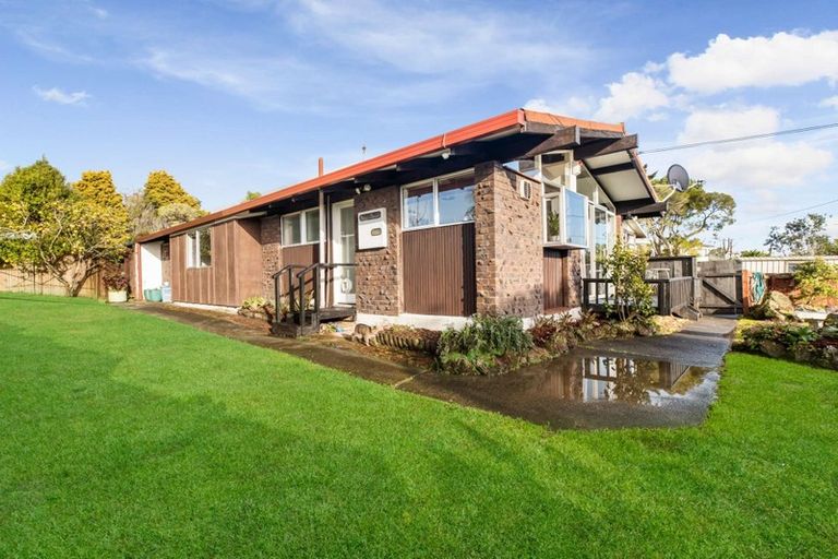 Photo of property in 1/80a Woodglen Road, Glen Eden, Auckland, 0602