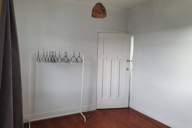 Photo of property in 147a Onepu Road, Lyall Bay, Wellington, 6022