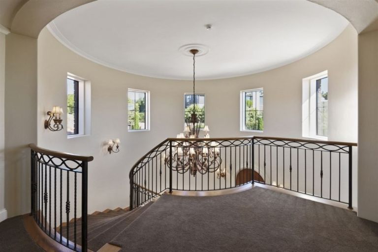 Photo of property in 70 Longhurst Terrace, Cashmere, Christchurch, 8022