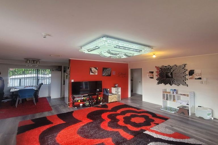 Photo of property in 1/13 Ballance Avenue, Papatoetoe, Auckland, 2104