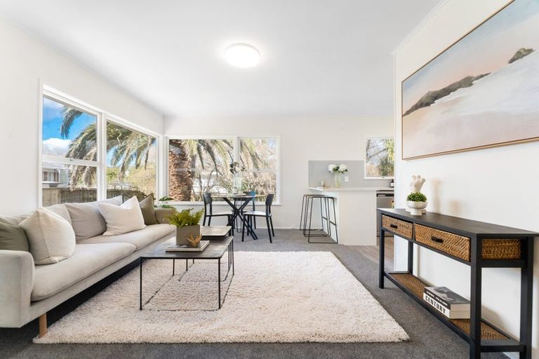 Photo of property in 2/14 Kapiti Place, Sunnynook, Auckland, 0620