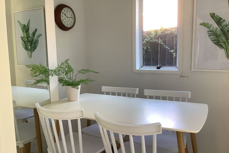 Photo of property in 1/2 Heathcote Road, Castor Bay, Auckland, 0620