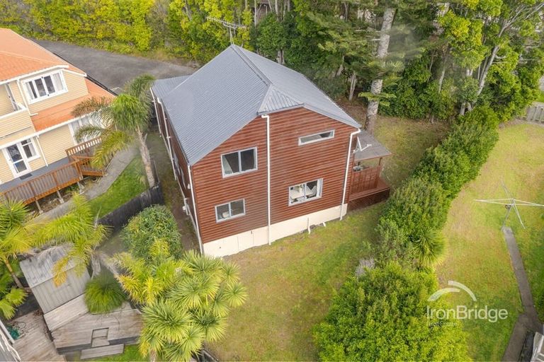 Photo of property in 113a Carlisle Road, Torbay, Auckland, 0632