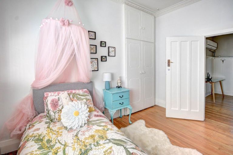 Photo of property in 1 Oakland Street, Andersons Bay, Dunedin, 9013