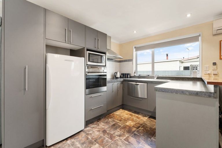 Photo of property in 10 Thames Street, Mosgiel, 9024