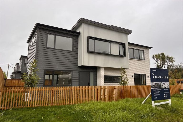 Photo of property in 4c Finlow Drive, Te Atatu South, Auckland, 0610