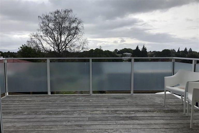Photo of property in 340 Ngatai Road, Bellevue, Tauranga, 3110