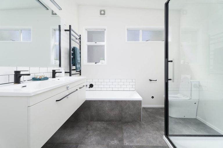 Photo of property in 1 The Spinney, Titahi Bay, Porirua, 5022