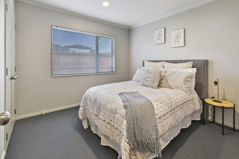 Photo of property in 6 Fergy Crescent, Wattle Downs, Auckland, 2103