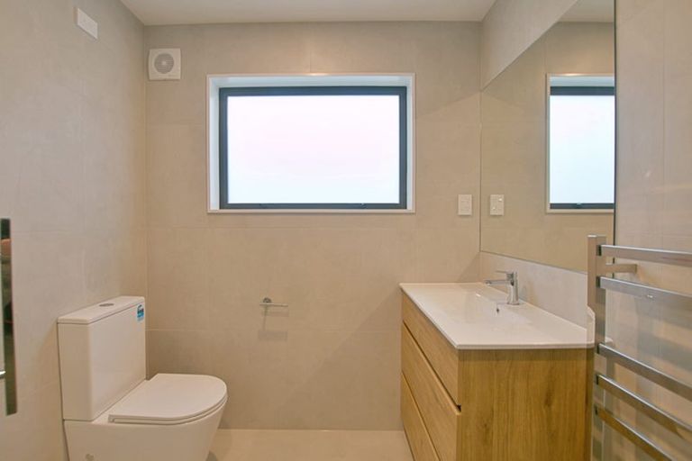 Photo of property in 82f Salisbury Road, Birkdale, Auckland, 0626