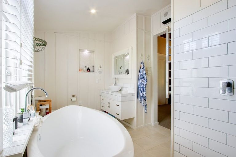 Photo of property in 1 Latham Street, Napier South, Napier, 4110