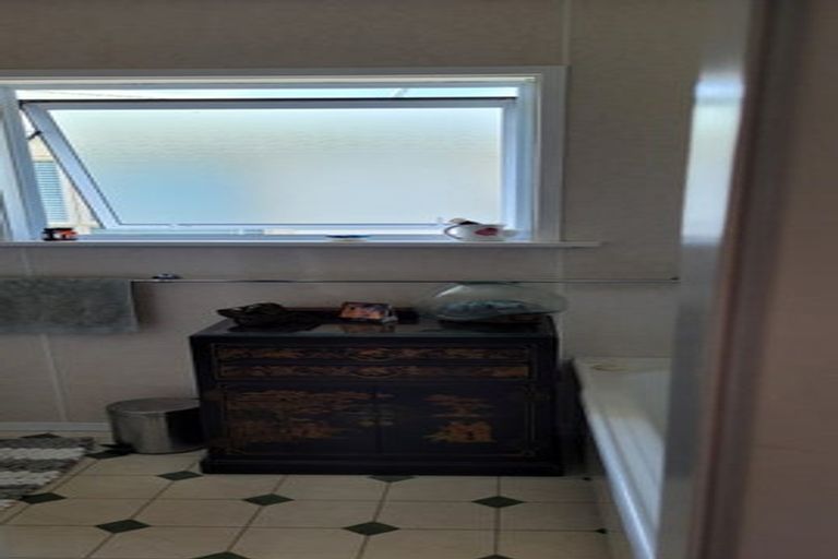 Photo of property in 7 Margaret Place, Merrilands, New Plymouth, 4312