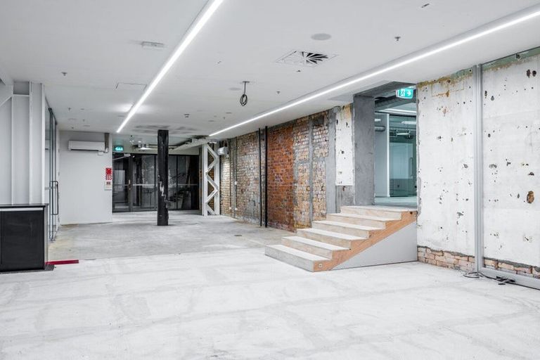 Photo of property in 44a Queen Street, Northcote Point, Auckland, 0627