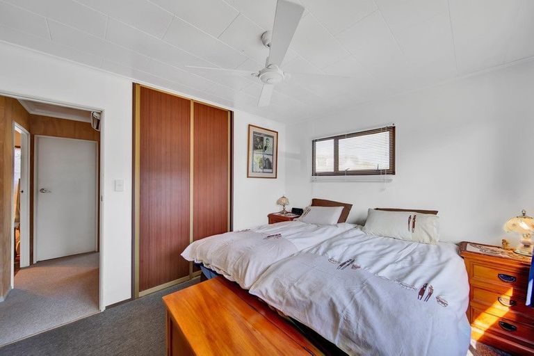 Photo of property in 7 Warren Place, Frankleigh Park, New Plymouth, 4310