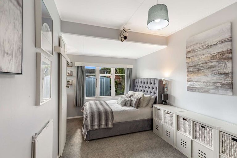 Photo of property in 17 Tulloch Street, Saint Johns Hill, Whanganui, 4500