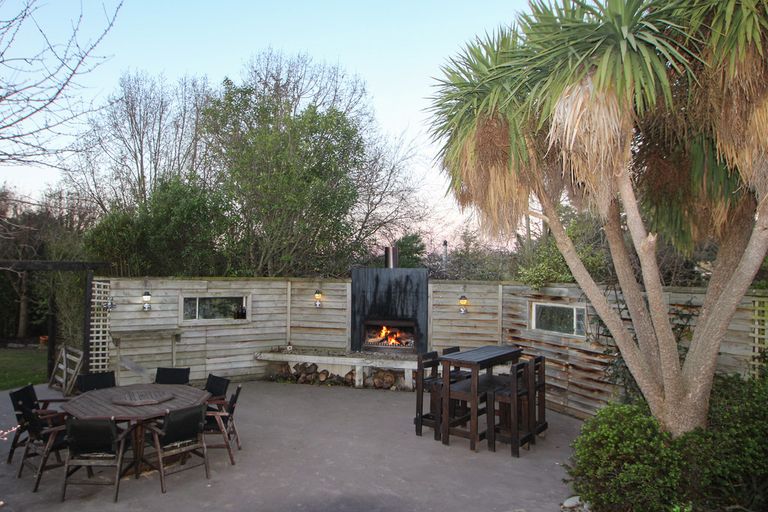 Photo of property in 28 Grove Avenue, Weston, Oamaru, 9401